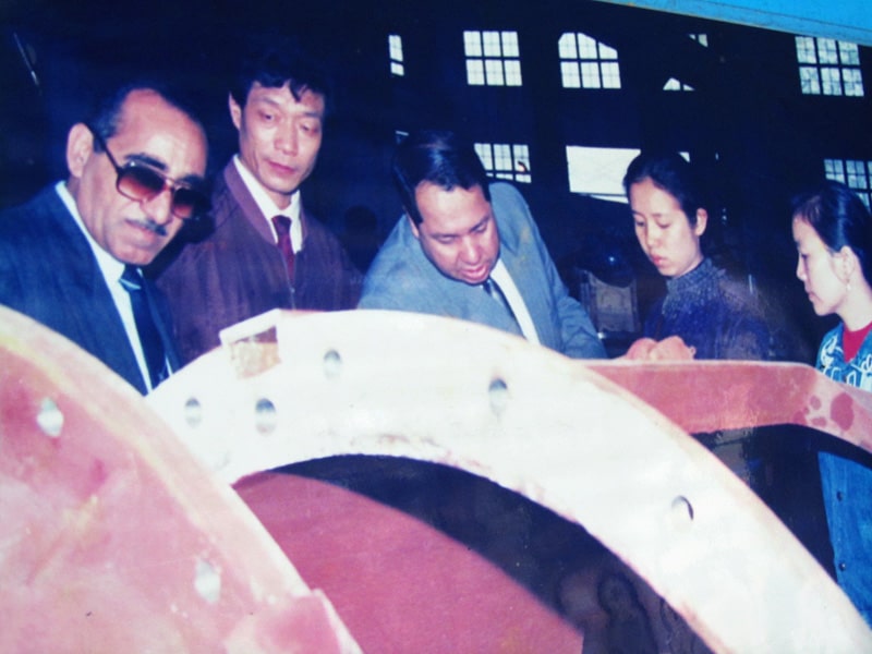 2025年11月埃(ai)及客戶(hu)考察桂(gui)礦生産(chan)現場并(bing)訂購産(chan)品